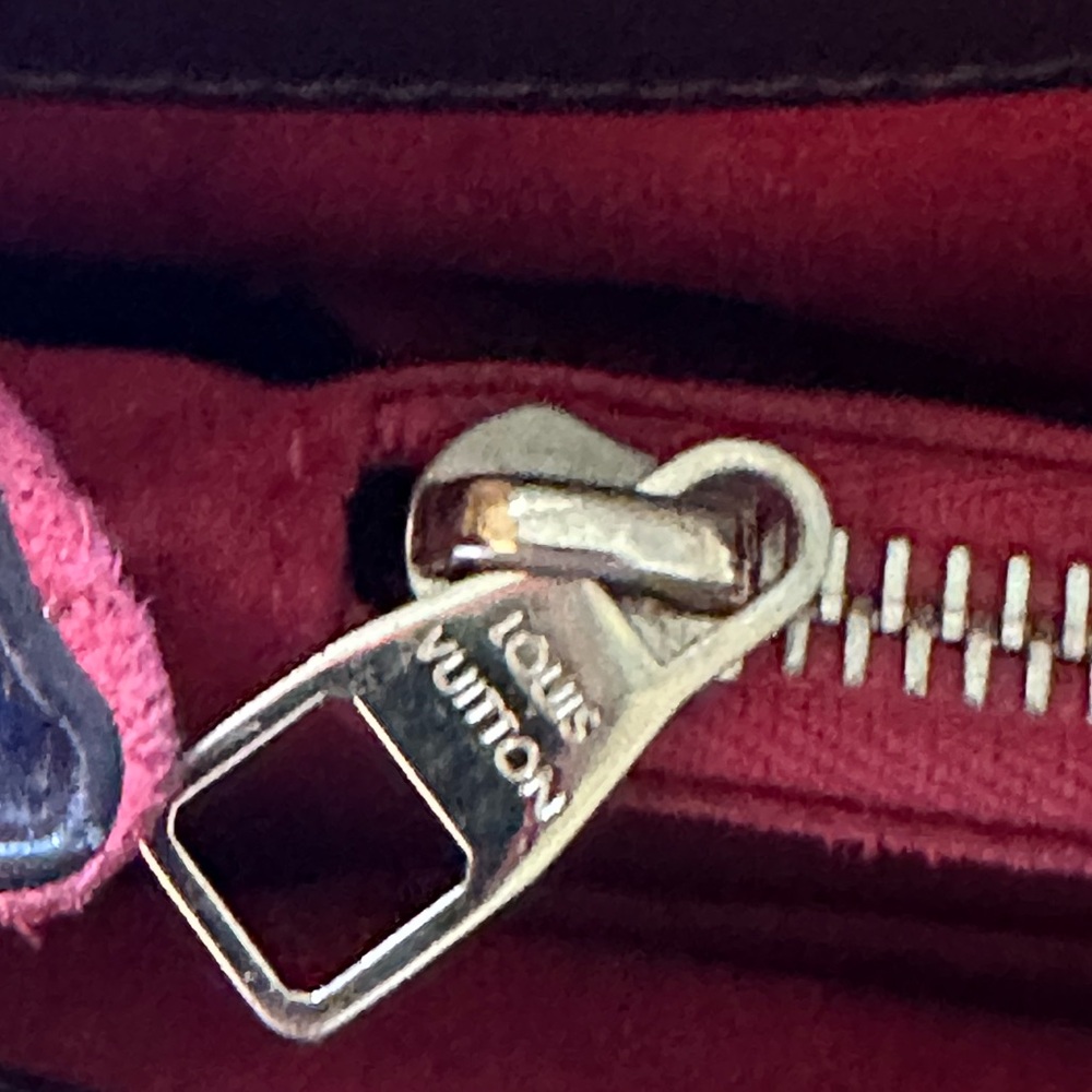 Louis Vuitton bag- Perfect - Picture 6 of 12